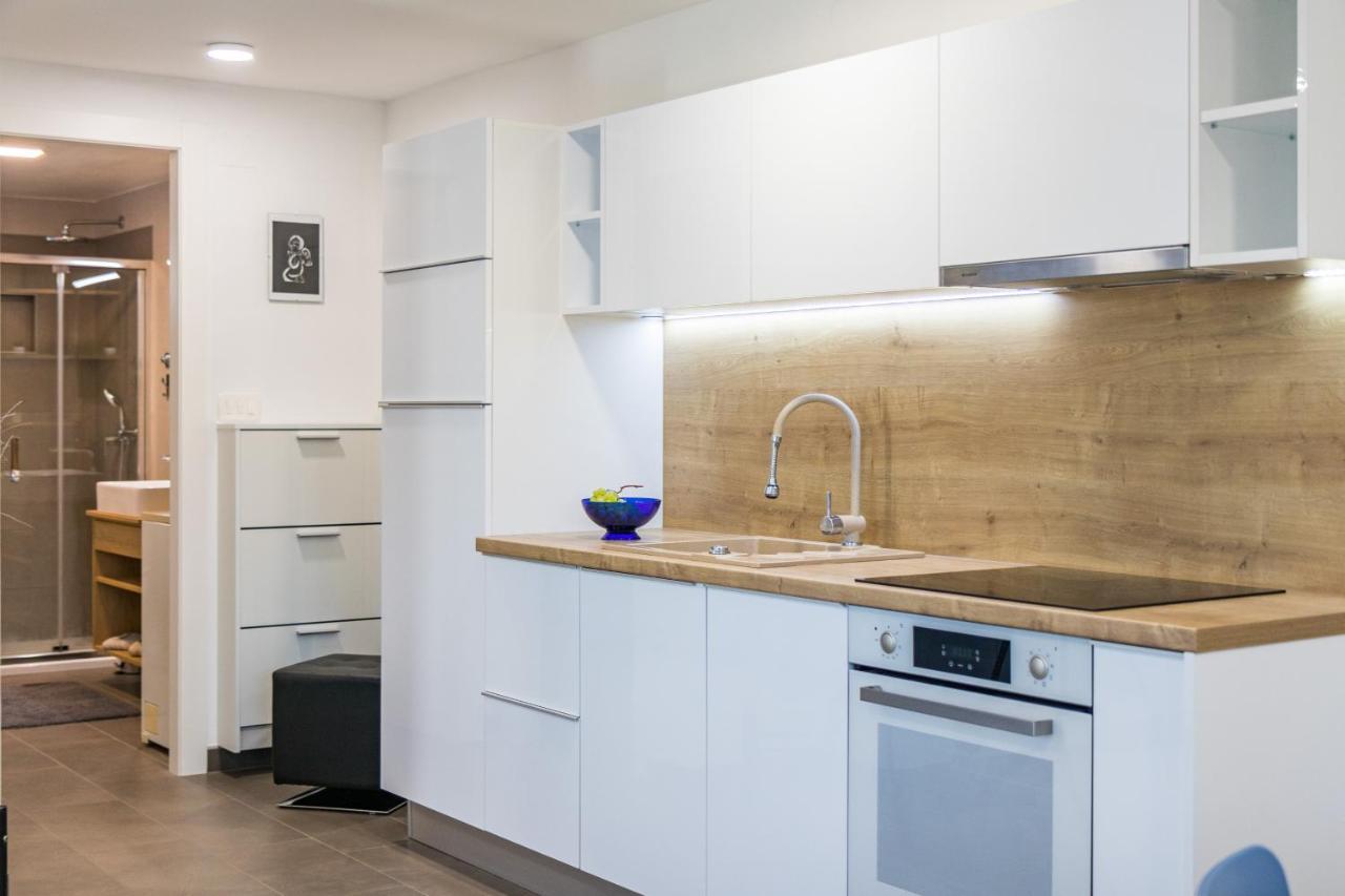 Tino Apartment With Free Parking Пула Екстер'єр фото